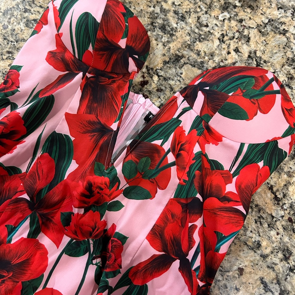 Pretty Little Thing - Gorgeous Floral Long Dress